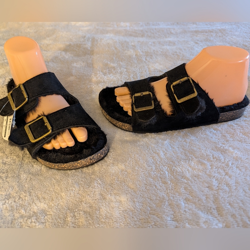 New Secret Treasures Women's Black Fur Lined Sandals Adjustable Straps Size 7-8